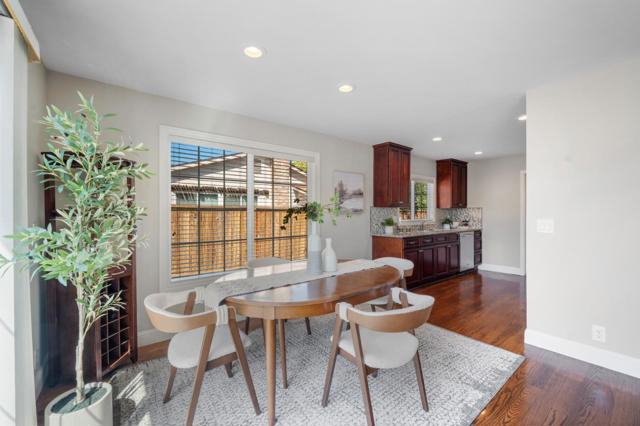 1660 Bluebonnet Way, Morgan Hill CA: https://media.crmls.org/mediaz/14892388-d859-4f0d-b4f9-44b3ddefbe9a.jpg