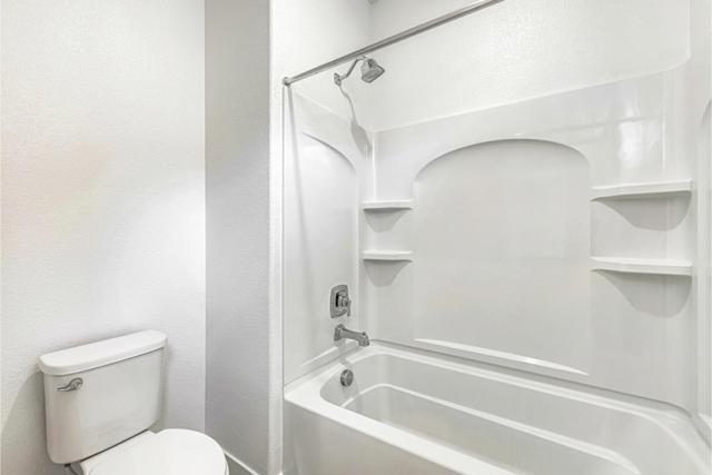 182 E Mcclintock Lane, Mountain House CA: https://media.crmls.org/mediaz/14898a5f-9994-40b1-82a7-040c8c46025f.jpg