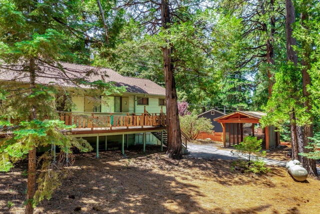 52551 Pine Ridge Road, Idyllwild CA: https://media.crmls.org/mediaz/1489958f-2bf3-4825-9bd7-f354ad6c888b.jpg
