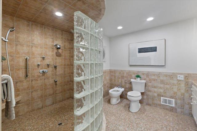 17095 Summit Way, Los Gatos CA: https://media.crmls.org/mediaz/1489b741-b0b6-419f-8eaa-e6e5081a93c9.jpg