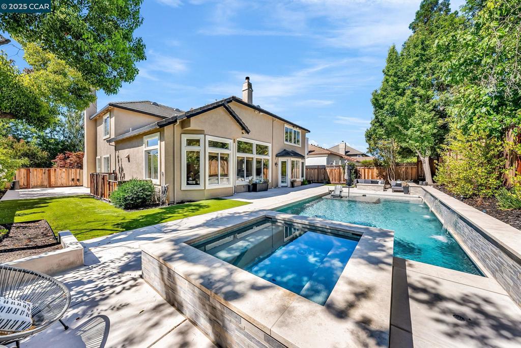 139 Shelterwood Ln