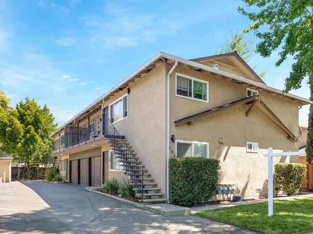 695 W Valley Drive, Campbell CA: https://media.crmls.org/mediaz/148a5b41-5f5f-4764-b21b-2d1abcacf5a5.jpg