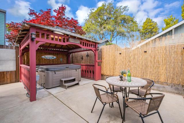 1647 Schooner Court, Santa Cruz CA: https://media.crmls.org/mediaz/148ab0dc-ef7d-4828-89e0-afe0e75a26cb.jpg