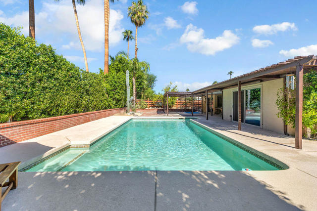 71521 Halgar Road, Rancho Mirage CA: https://media.crmls.org/mediaz/148aede2-9d4e-4965-9b42-0c2aa455f31d.jpg