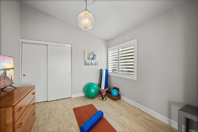 7045 Via Cabana, Carlsbad CA: https://media.crmls.org/mediaz/148b4952-b6cf-4bd4-bcf8-be369cae1f30.jpg