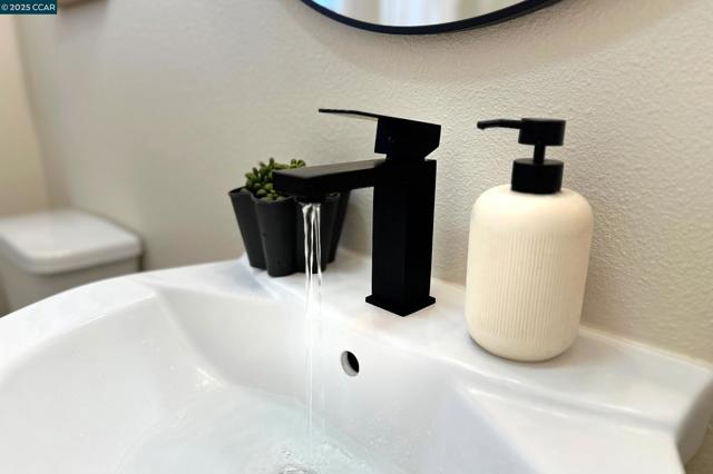 1818 Granada Dr, Concord CA: https://media.crmls.org/mediaz/148b65c1-b4af-4e17-bae2-599e8b15ecc6.jpg