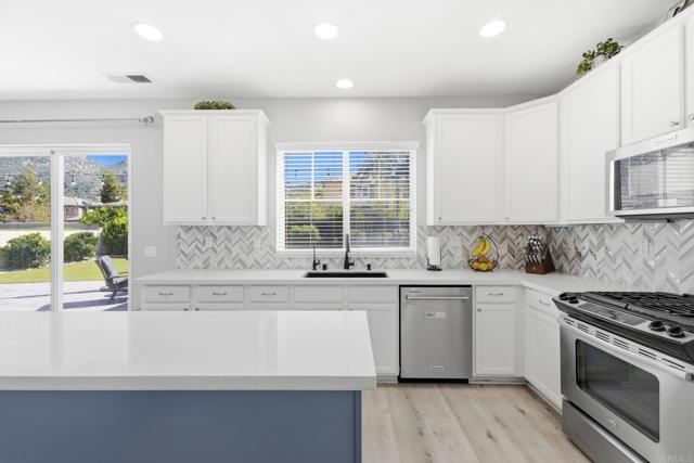 Detail Gallery Image 24 of 64 For 3031 Finley Pl, Escondido,  CA 92027 - 4 Beds | 3 Baths