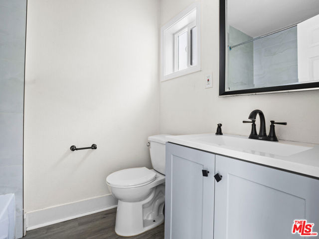 891 E 6th Street, Pomona CA: https://media.crmls.org/mediaz/148c125c-ba16-42fe-b2e4-1393c6a97ae1.jpg