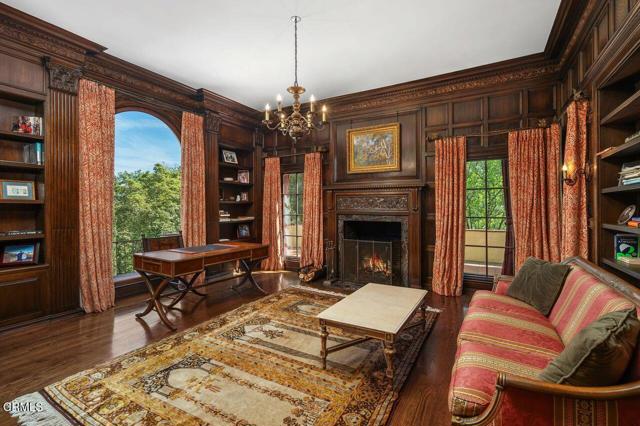 Detail Gallery Image 9 of 40 For 200 Fern Dr, Pasadena,  CA 91105 - 5 Beds | 6/2 Baths