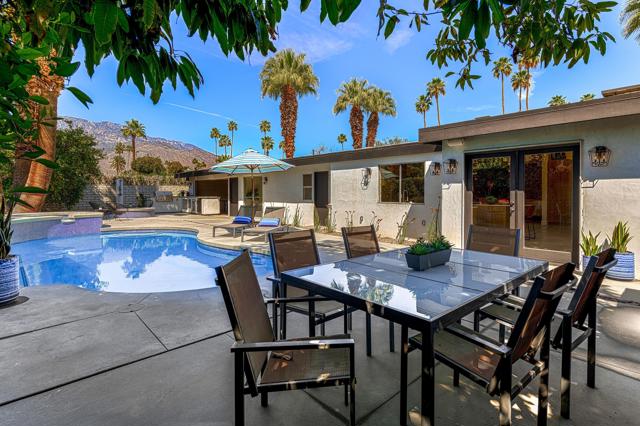 5155 E Bobolink Lane, Palm Springs CA: https://media.crmls.org/mediaz/148c9e70-9cb8-444a-9842-713143c86a77.jpg