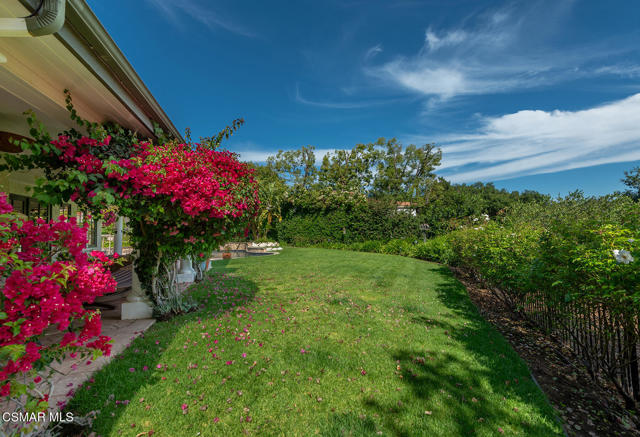 4498 Rayburn Street, Westlake Village CA: https://media.crmls.org/mediaz/148ca4b7-37ef-46db-a127-0937b4f02c94.jpg