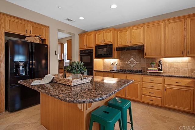 595 S Hidden Trails Road, Escondido CA: https://media.crmls.org/mediaz/148d17ce-7c62-4181-aad0-d965d06b5fbc.jpg
