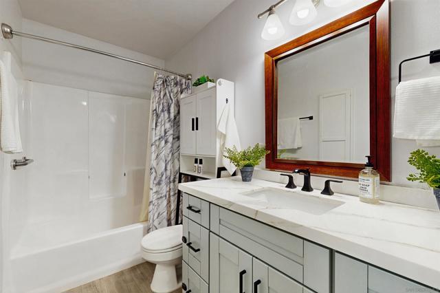 10220 Princess Sarit Way, Santee CA: https://media.crmls.org/mediaz/148d5a50-e8bc-4b15-98bc-1a7b270e518e.jpg