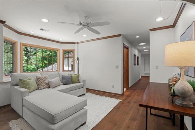 13217 Padero Court, Saratoga CA: https://media.crmls.org/mediaz/148d7c42-aa17-4698-99bb-ef23708d1f32.jpg