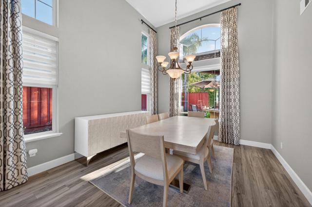 19127 Legend Court, Morgan Hill CA: https://media.crmls.org/mediaz/148de5e8-427e-4502-83ad-8ecd994d84d2.jpg