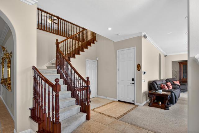 Image 23 of 73 For 18410 Lakepointe Dr