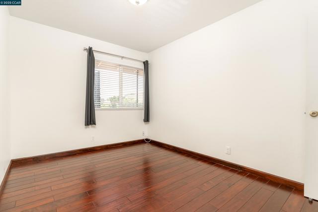 2345 Paloma Ct, Pinole CA: https://media.crmls.org/mediaz/148ed87c-26bb-43aa-97ab-d98f8a3b43d4.jpg