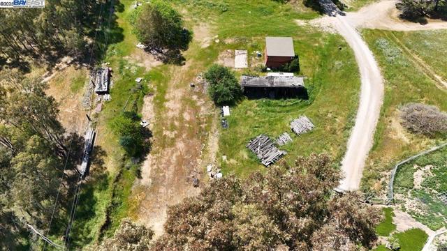 6400 Mines Rd, Livermore CA: https://media.crmls.org/mediaz/148ef975-dab7-4f8d-a5f2-42f28bb4381a.jpg