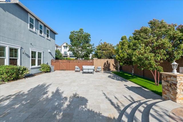 4206 Sunset View Dr, Dublin CA: https://media.crmls.org/mediaz/148f2569-e390-4f51-9432-05cb5c6210db.jpg