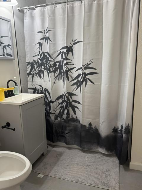 224 E Tennessee St, Fairfield CA: https://media.crmls.org/mediaz/148f3e73-13dc-4a62-a8f4-004c4adf1fec.jpg