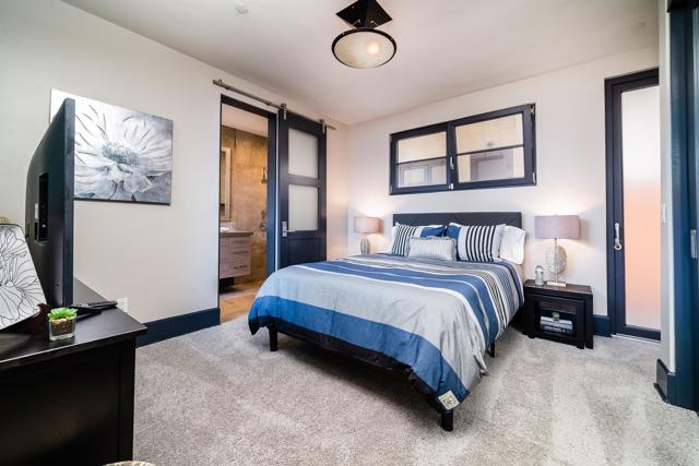 Image 23 of 43 For 907 S Tremont Street