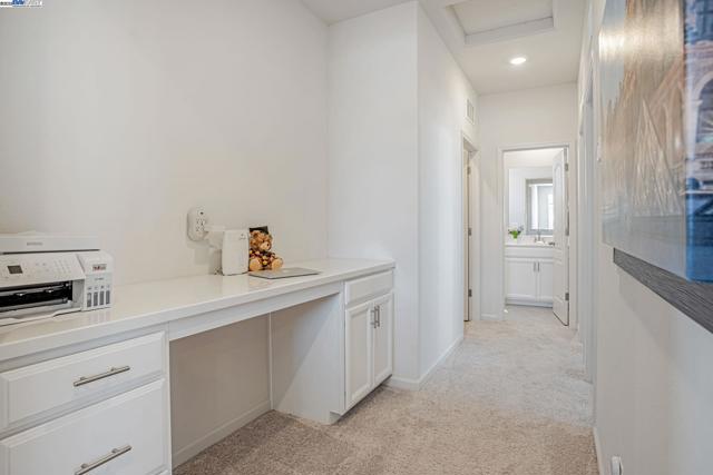 859 Helmsley Dr, Vacaville CA: https://media.crmls.org/mediaz/1490ffc9-302b-4a69-86ef-69152fe9afa5.jpg