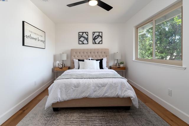 310 Trestle Glen Ct, Walnut Creek CA: https://media.crmls.org/mediaz/14911ded-37c2-4cbc-a2ff-85603892f487.jpg