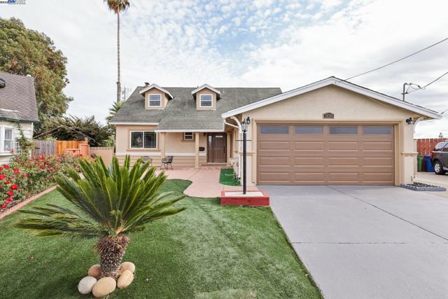 28399 Cubberley Ct, Hayward CA: https://media.crmls.org/mediaz/14924e3c-51e7-4e6e-8e98-d2f6668fbca0.jpg
