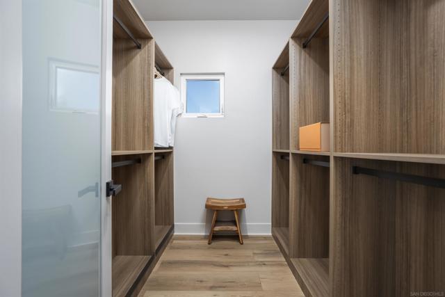 Image 33 of 75 For 4593 Coronado Ave