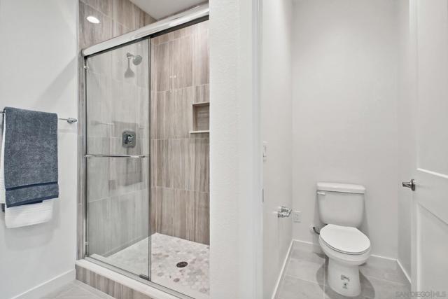 2581 Broom Ln, Carlsbad CA: https://media.crmls.org/mediaz/1492fc02-e46b-47dc-98d4-05075cb9e10c.jpg
