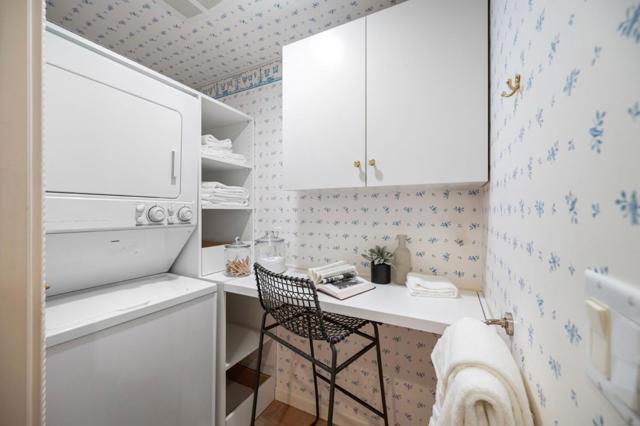 37 Lupin Lane, Atherton CA: https://media.crmls.org/mediaz/149305bf-28f9-4dd4-bdd5-48909aa14637.jpg