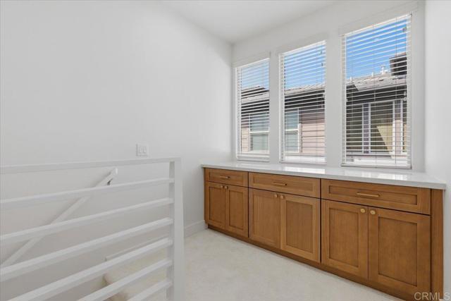 Detail Gallery Image 9 of 48 For 2510 Aperture Circle, San Diego,  CA 92108 - 3 Beds | 2/1 Baths