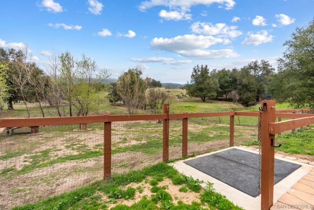 25394 Mesa Grande Rd, Santa Ysabel CA: https://media.crmls.org/mediaz/14930ace-10ad-4c16-9f17-12ef8f7cb73e.jpg