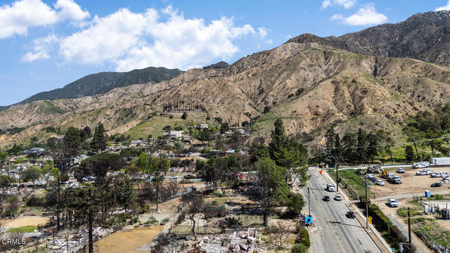 600 McWilton Place, Altadena CA: https://media.crmls.org/mediaz/1493c0d6-eba1-4207-b831-ec3af5781eb7.jpg