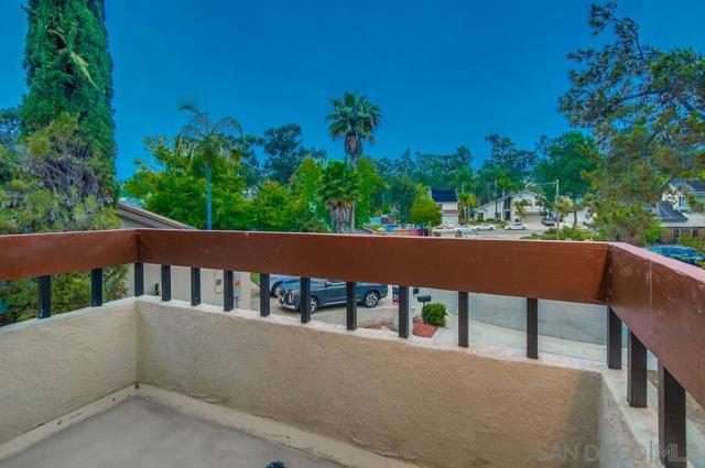 4512 Terraza Ct, San Diego CA: https://media.crmls.org/mediaz/14943652-f628-45a6-8559-f85cd9c1098f.jpg
