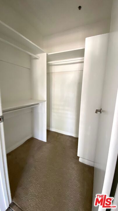 701 S Kingsley Drive, Los Angeles CA: https://media.crmls.org/mediaz/14951ec8-054a-44b1-ae5a-dec976d25d39.jpg