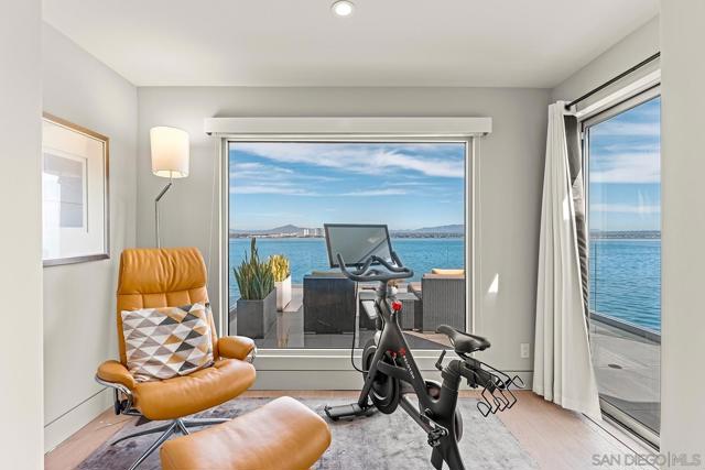 5 Spinnaker Way, Coronado CA: https://media.crmls.org/mediaz/14953cdb-1229-40c0-9f18-d5be0d9430e6.jpg