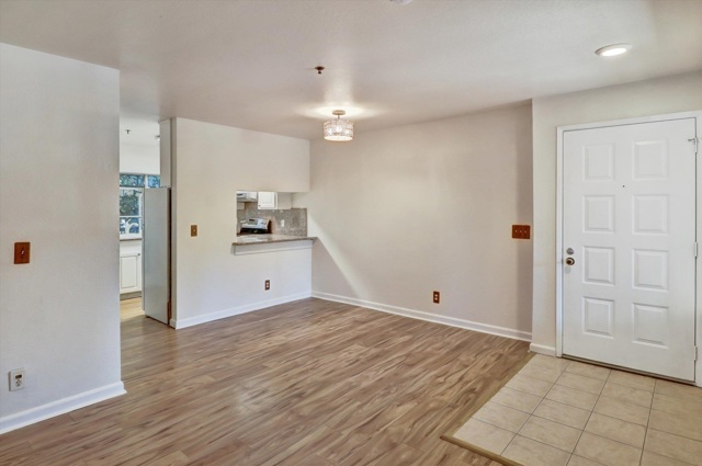 Image 18 of 24 For 1971 Bonifacio St 3