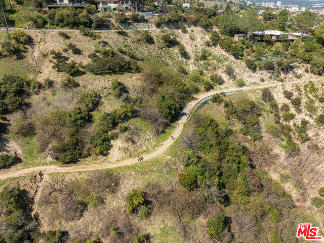 13420 Sidney Drive, Sherman Oaks CA: https://media.crmls.org/mediaz/1495c690-1ffb-4a69-8548-52d2ba8c79da.jpg