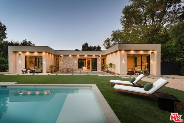 23340 Collins Street, Woodland Hills CA: https://media.crmls.org/mediaz/1496c529-afd9-4041-a1b0-e5d0fccb3243.jpg