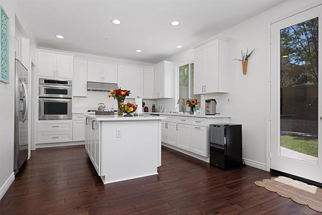 10545 Richard Rd, San Diego CA: https://media.crmls.org/mediaz/1496d780-90ac-4384-ada1-092cb23ca309.jpg