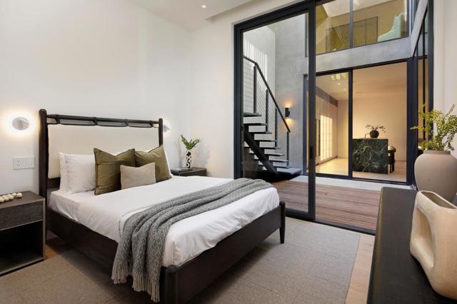 1480 Bryant Street, Palo Alto CA: https://media.crmls.org/mediaz/14970304-bccf-4ff1-8829-999fef1f9380.jpg