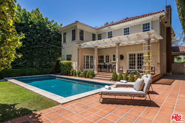 1622 N Orange Grove Avenue, Los Angeles CA: https://media.crmls.org/mediaz/1497e41b-e055-40ac-b961-f720da12f5d0.jpg