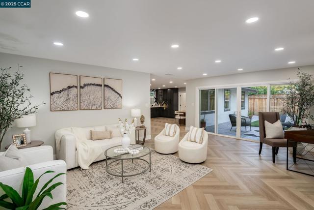 1961 Ardith Dr, Pleasant Hill CA: https://media.crmls.org/mediaz/1497ebd0-aad1-4d1e-a458-f40ba69450d9.jpg