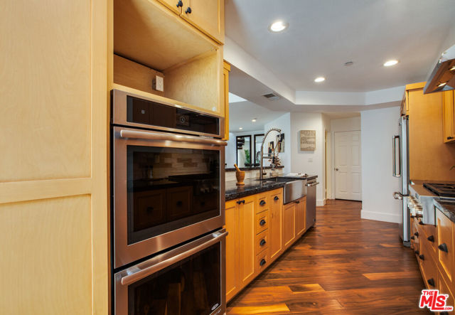 Drew Fenton | 12000 Goshen Avenue Los Angeles CA | MLS: 7335445 Drew Fenton | 12000 Goshen Avenue Los Angeles CA | MLS: 7335445