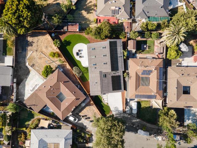 239 Eureka Court, Sunnyvale CA: https://media.crmls.org/mediaz/1498855b-0ccb-4bda-b75f-fb40f8ef8f8f.jpg