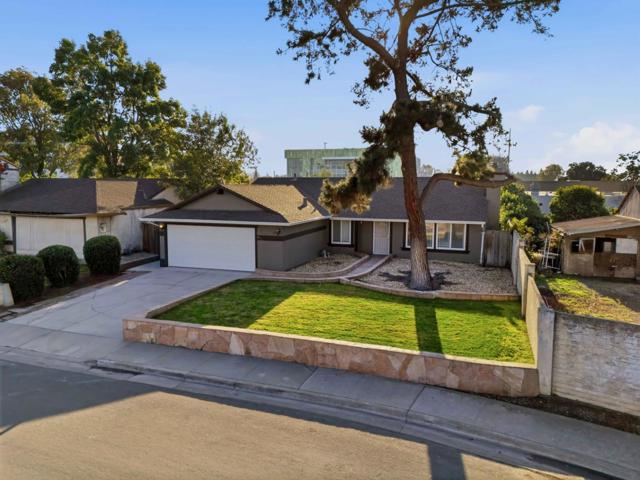 658 Albanese Circle, San Jose CA: https://media.crmls.org/mediaz/14991f21-5891-43a3-94e1-2ea0322bd570.jpg