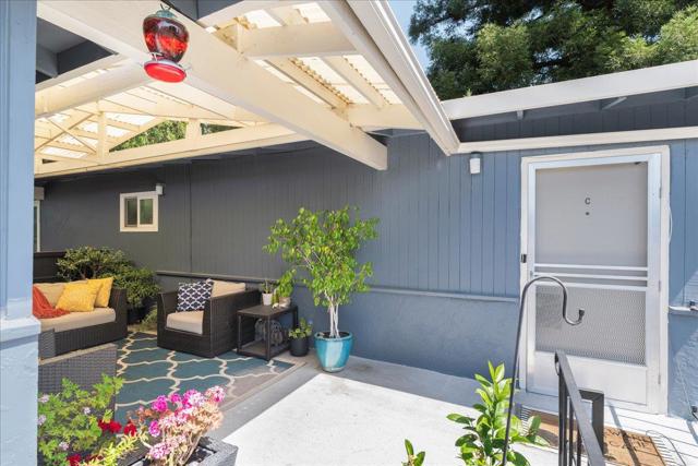 933 Florence Lane, Menlo Park CA: https://media.crmls.org/mediaz/1499986f-3698-4325-9fed-0fc9b6482079.jpg