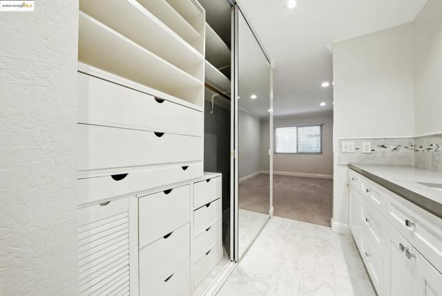 567 Oakland Ave., Oakland CA: https://media.crmls.org/mediaz/149a00f3-2457-4906-b08d-2bfcf213d27d.jpg