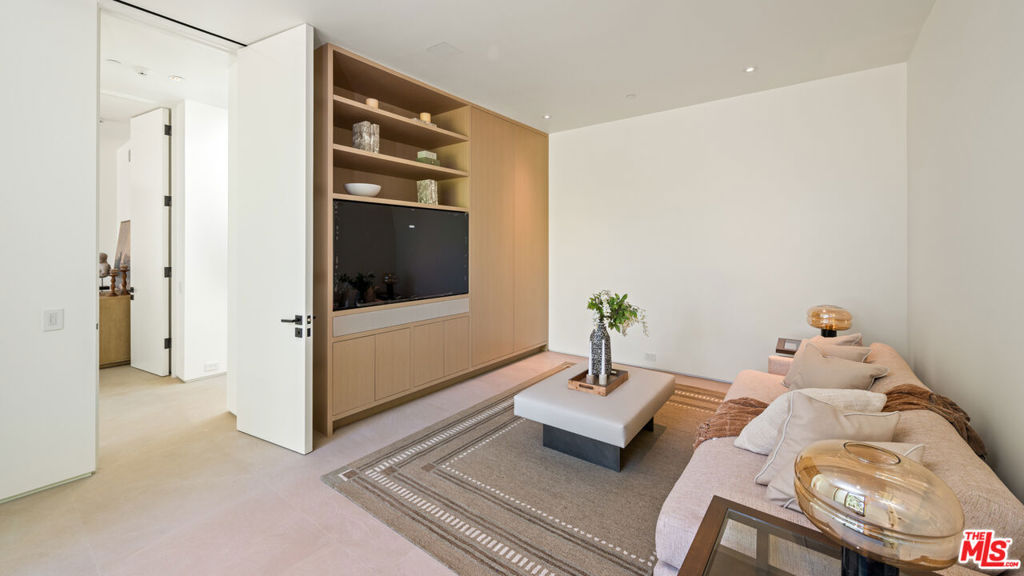 MLS #26895913 image #38